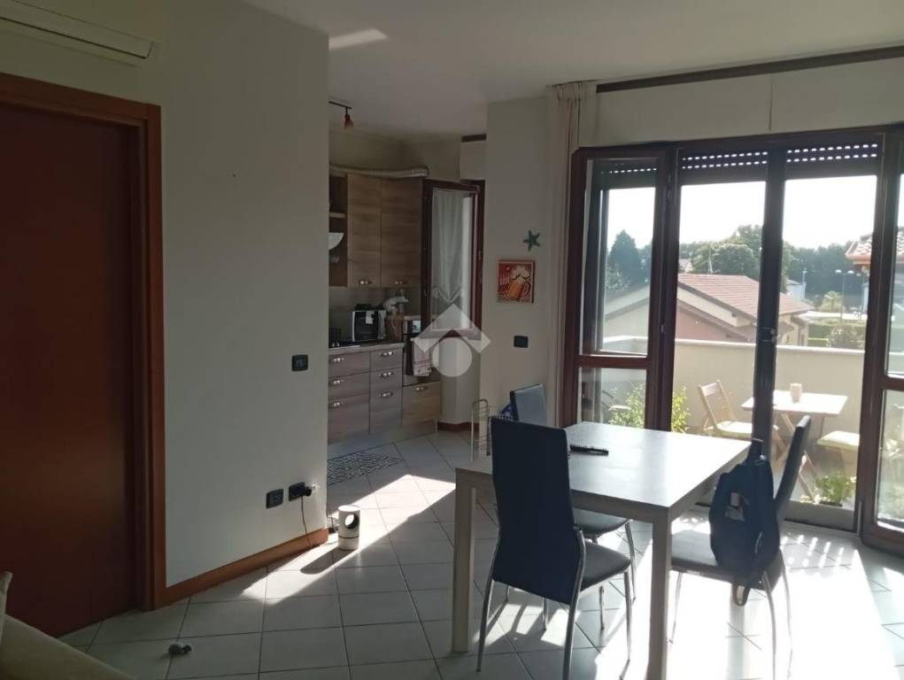 appartamento in affitto a Corbetta in zona Battuello