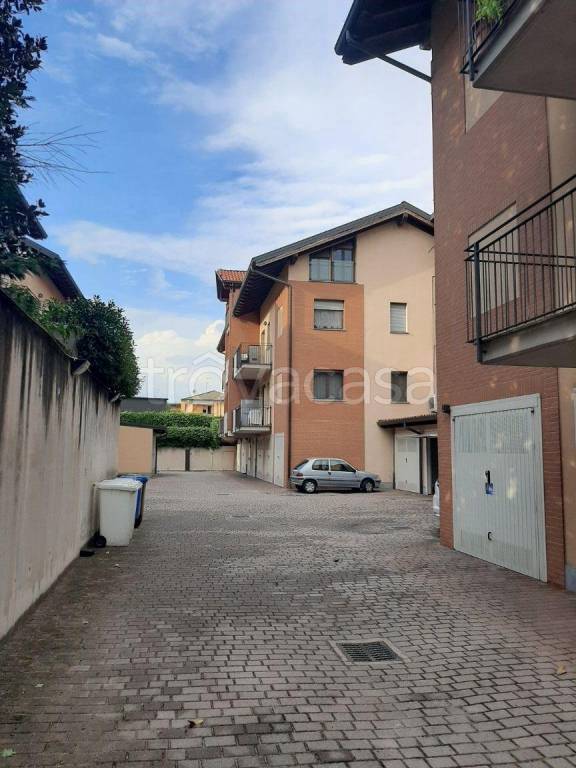 appartamento in affitto a Corbetta in zona Battuello