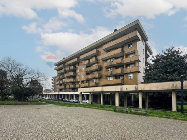 negozio in affitto a Cormano