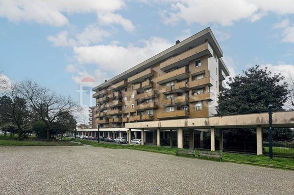 negozio in affitto a Cormano