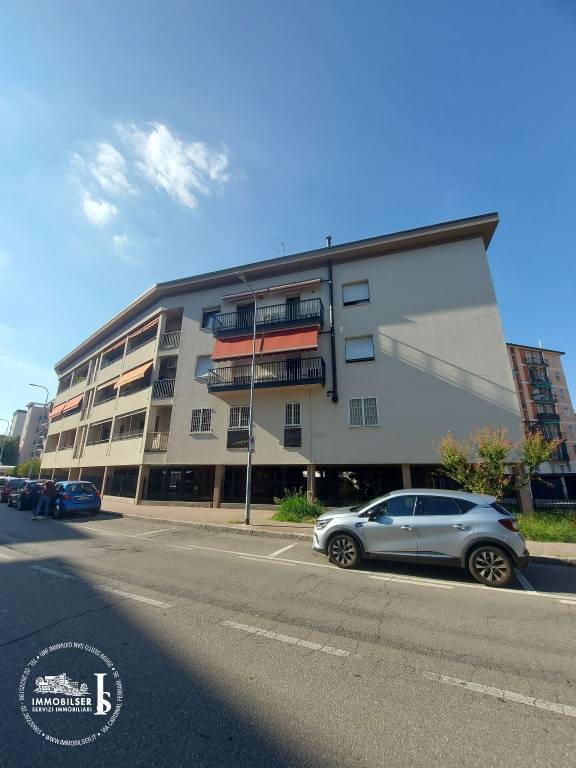 appartamento in affitto a Cormano in zona Molinazzo