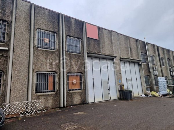 locale commerciale in affitto a Cornaredo