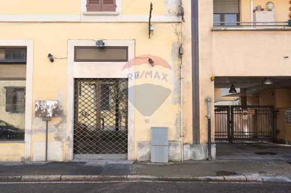 negozio in affitto a Cornaredo