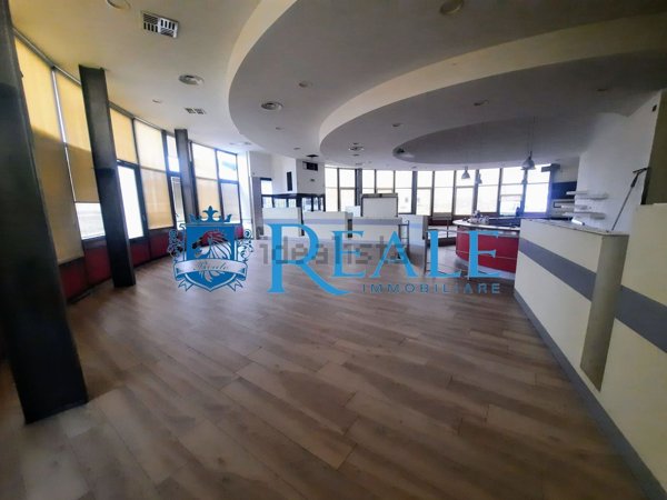 locale commerciale in affitto a Cornaredo