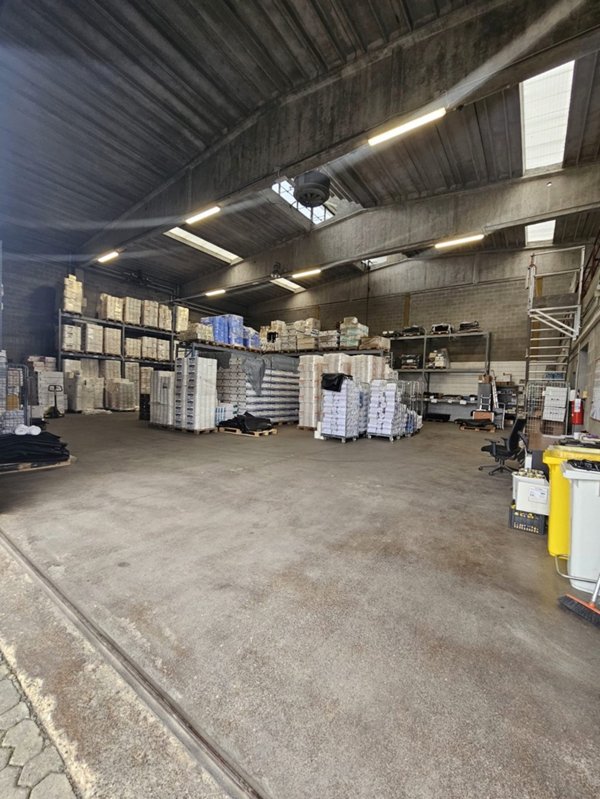 locale di sgombero in affitto a Cornaredo