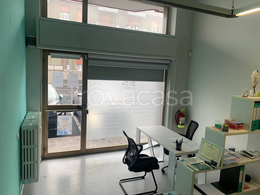 negozio in affitto a Cornaredo