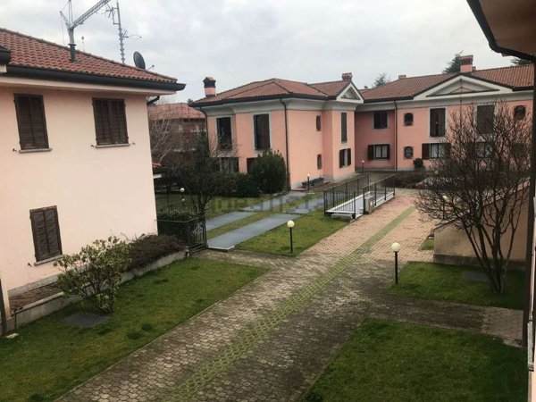 appartamento in affitto a Cornaredo in zona Cascina Croce