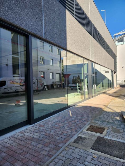 locale commerciale in affitto a Corsico