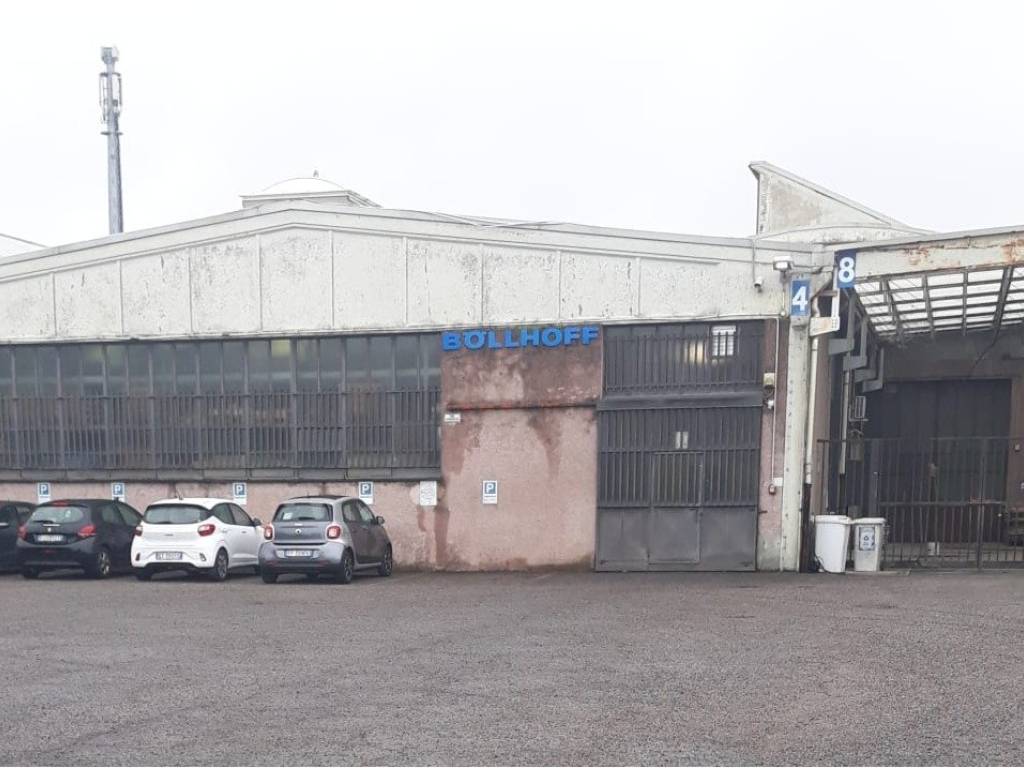 locale commerciale in affitto a Corsico