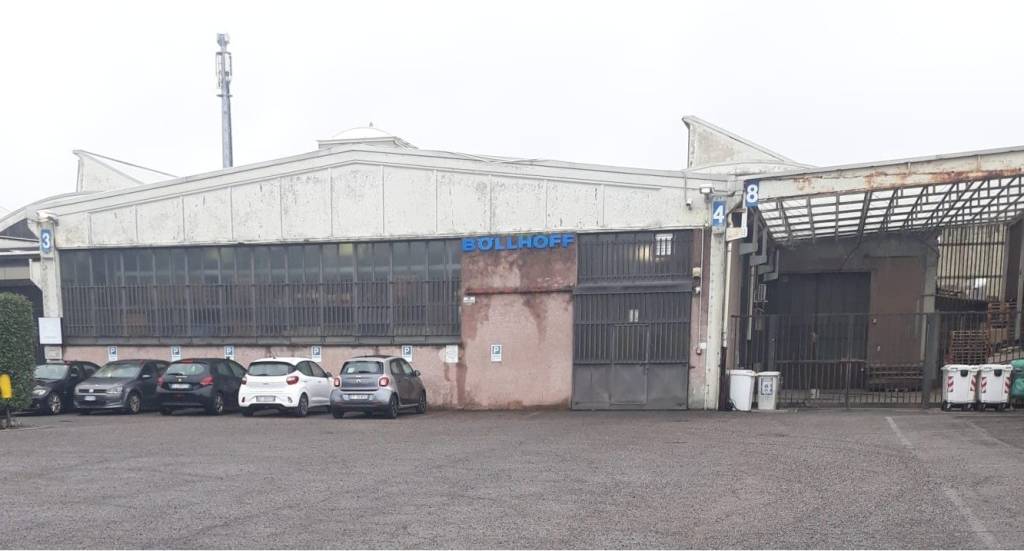 locale commerciale in affitto a Corsico