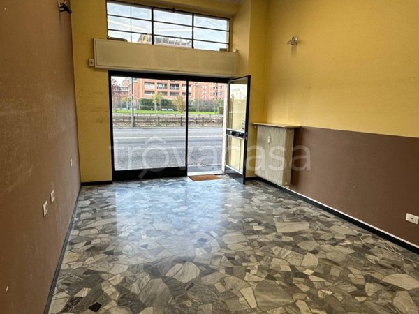 negozio in affitto a Corsico