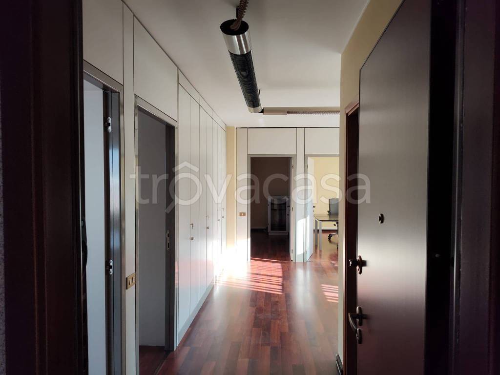 ufficio in affitto a Corsico