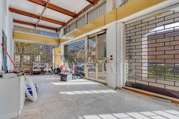 negozio in affitto a Corsico