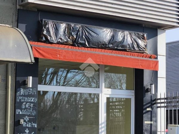 negozio in affitto a Corsico