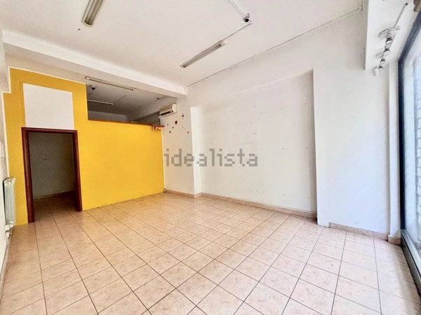 negozio in affitto a Corsico