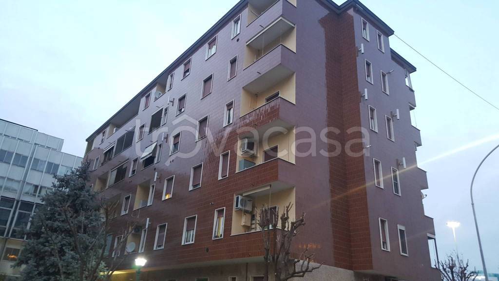 appartamento in affitto a Corsico