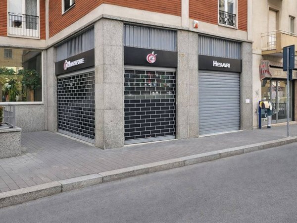 negozio in affitto a Corsico