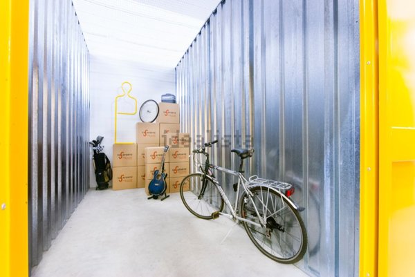 locale di sgombero in affitto a Corsico