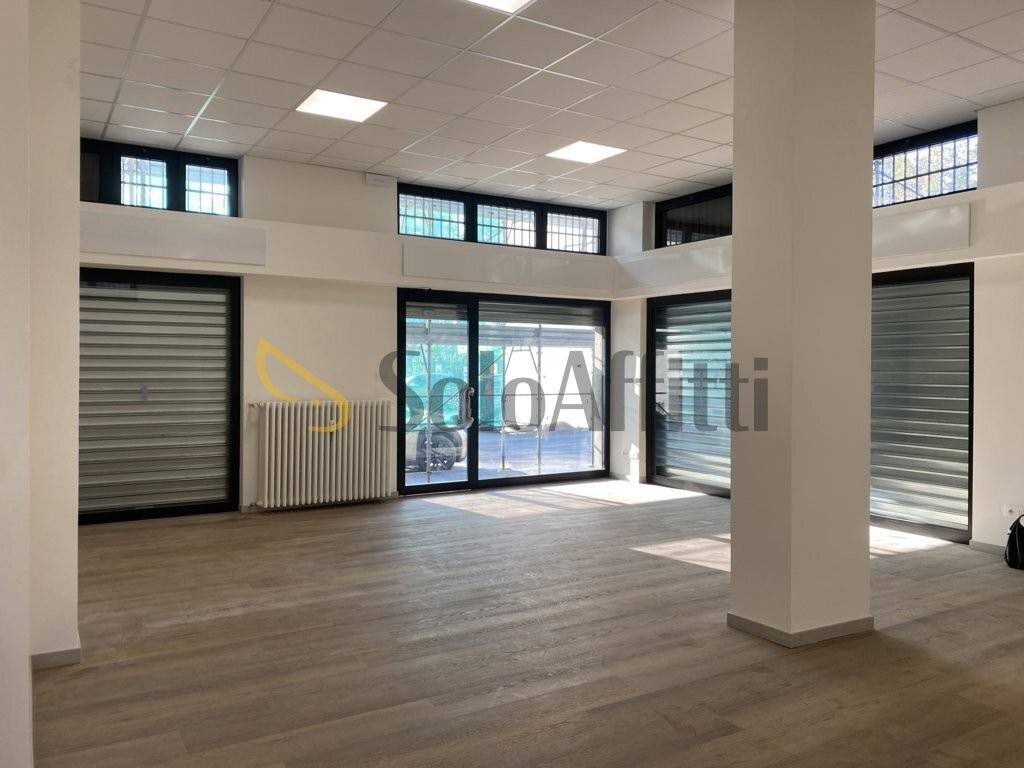 negozio in affitto a Corsico