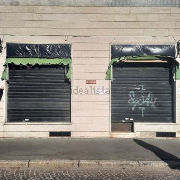negozio in affitto a Corsico