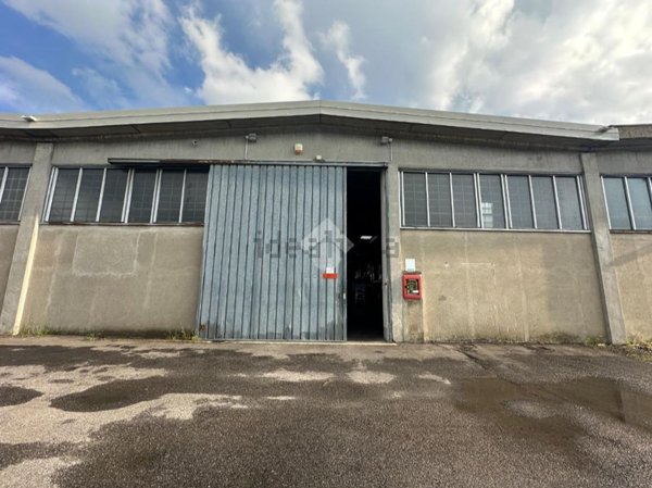 capannone in affitto a Cusago