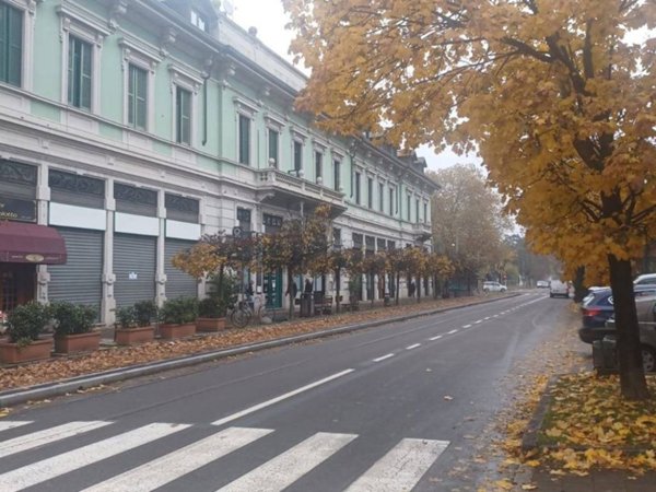 negozio in affitto a Cusano Milanino