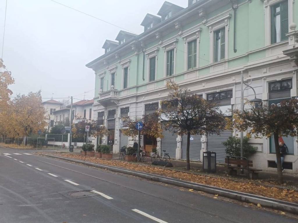 negozio in affitto a Cusano Milanino