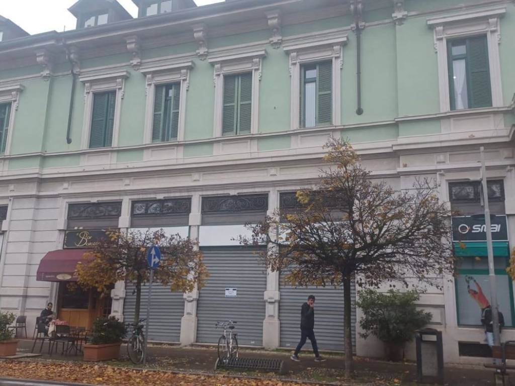 negozio in affitto a Cusano Milanino