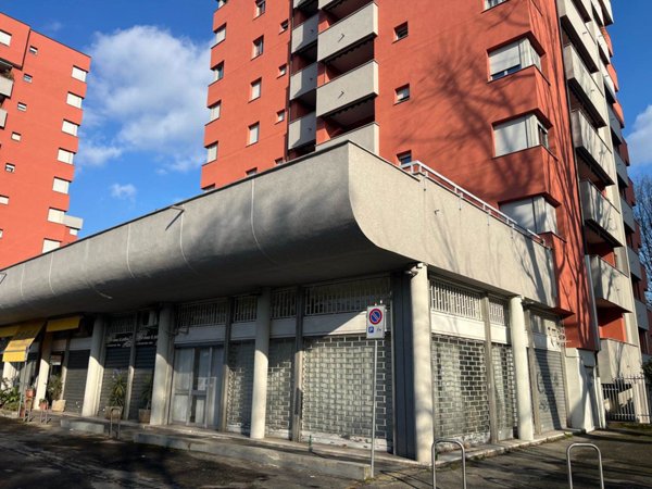 negozio in affitto a Cusano Milanino
