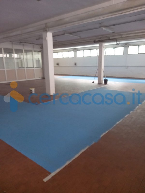 negozio in affitto a Cusano Milanino