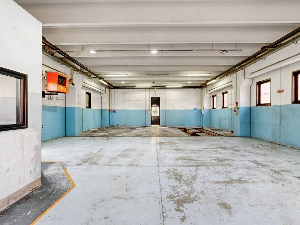 locale commerciale in affitto a Cusano Milanino