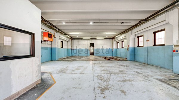 locale commerciale in affitto a Cusano Milanino