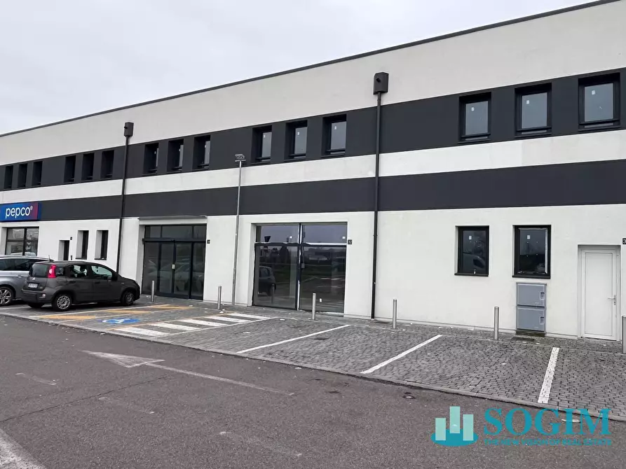 locale commerciale in affitto a Gaggiano