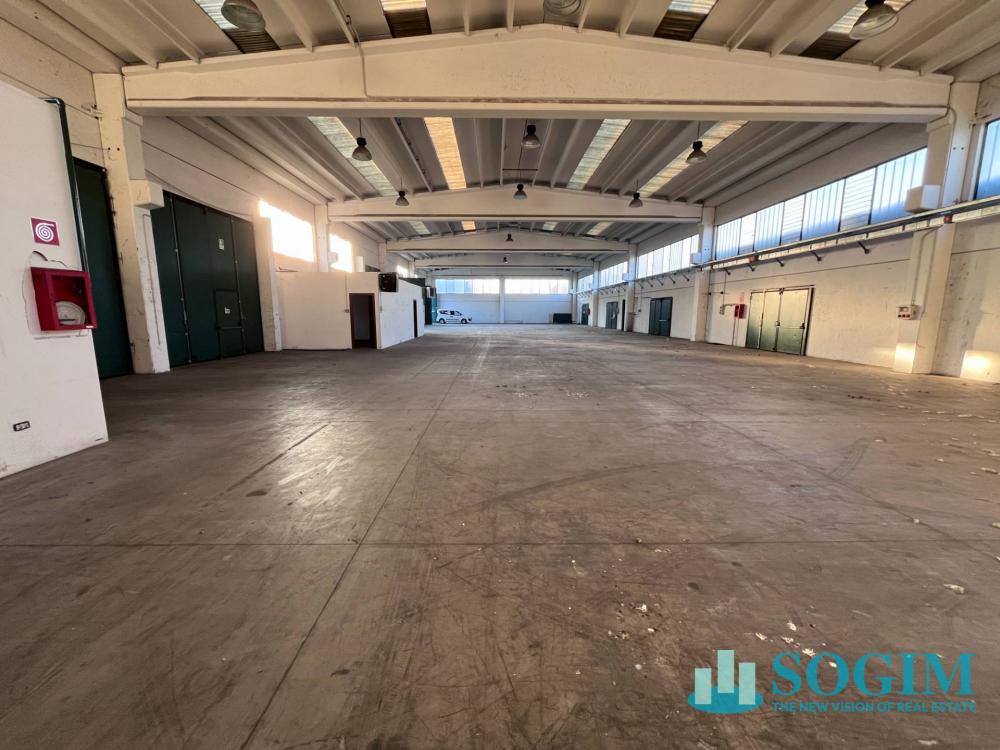 capannone in affitto a Gaggiano in zona Vigano