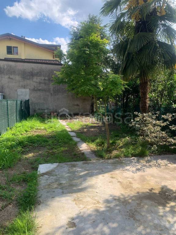 appartamento in affitto a Garbagnate Milanese