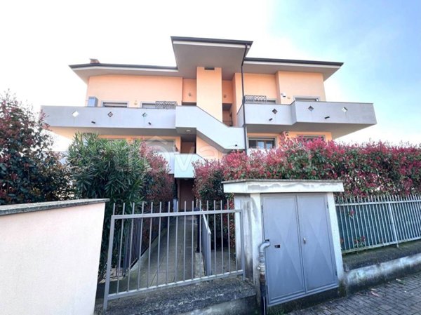 appartamento in affitto a Garbagnate Milanese