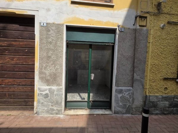 negozio in affitto a Garbagnate Milanese