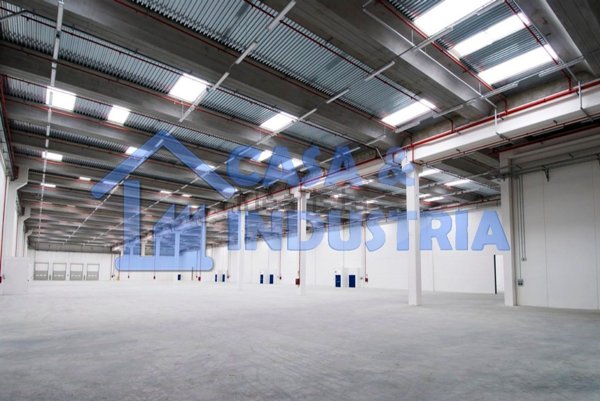 capannone in affitto a Garbagnate Milanese