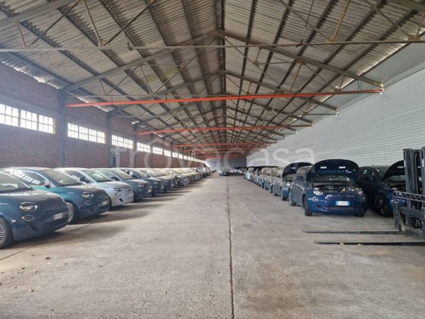 locale commerciale in affitto a Garbagnate Milanese