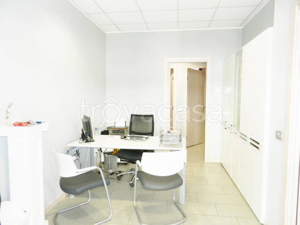 ufficio in affitto a Garbagnate Milanese