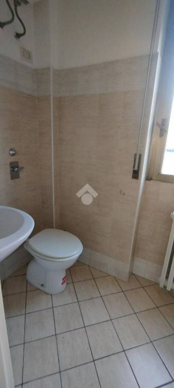 negozio in affitto a Garbagnate Milanese