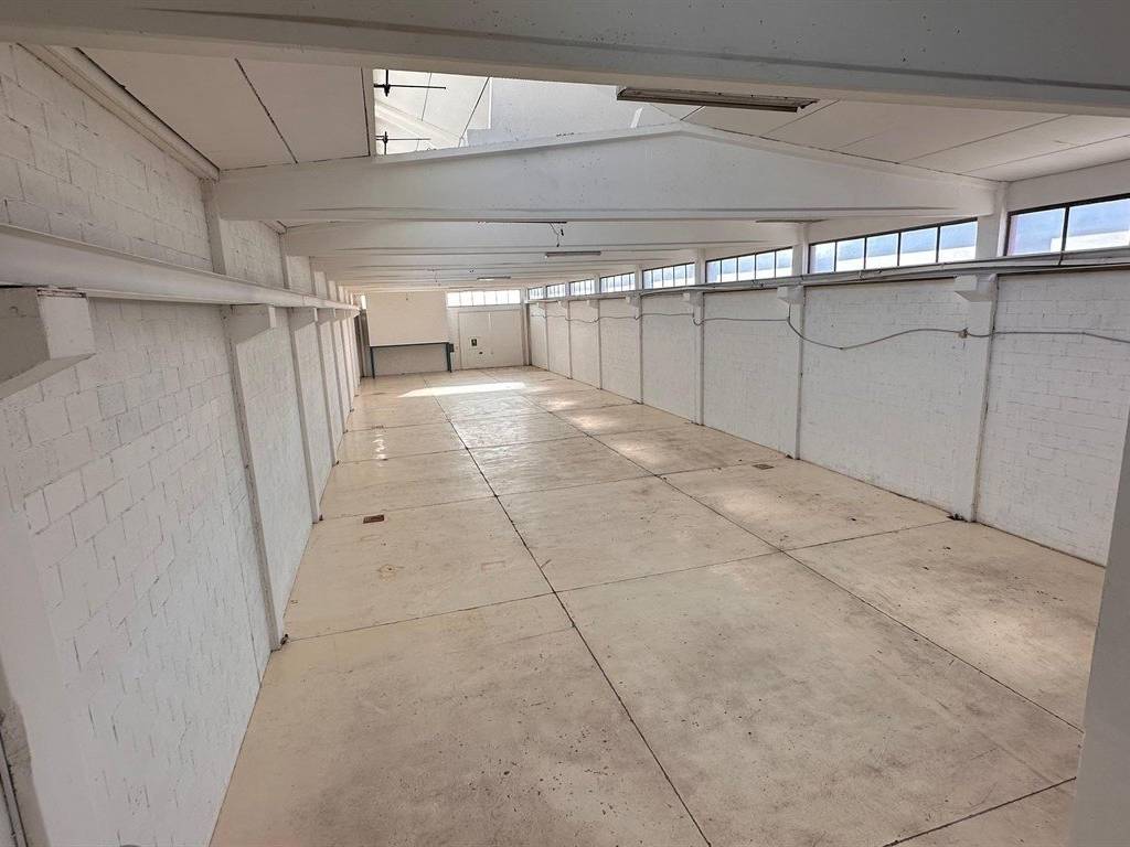 locale commerciale in affitto a Garbagnate Milanese