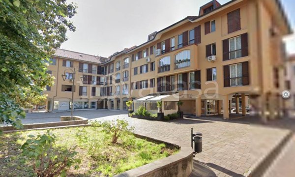 negozio in affitto a Garbagnate Milanese