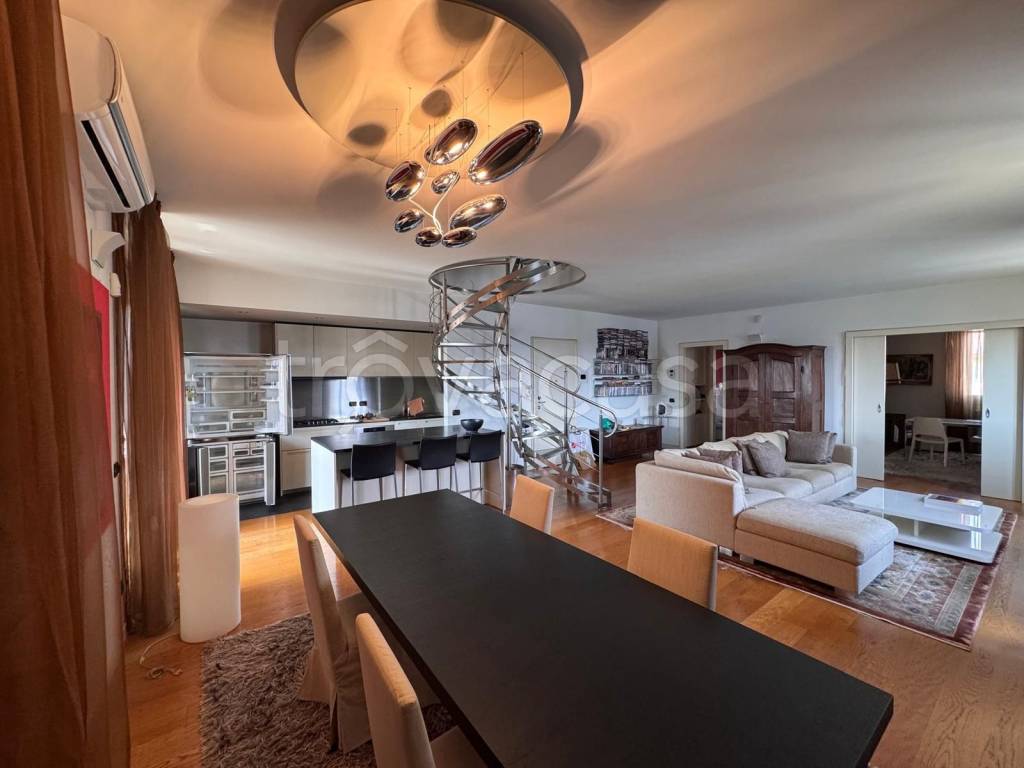 appartamento in affitto a Garbagnate Milanese