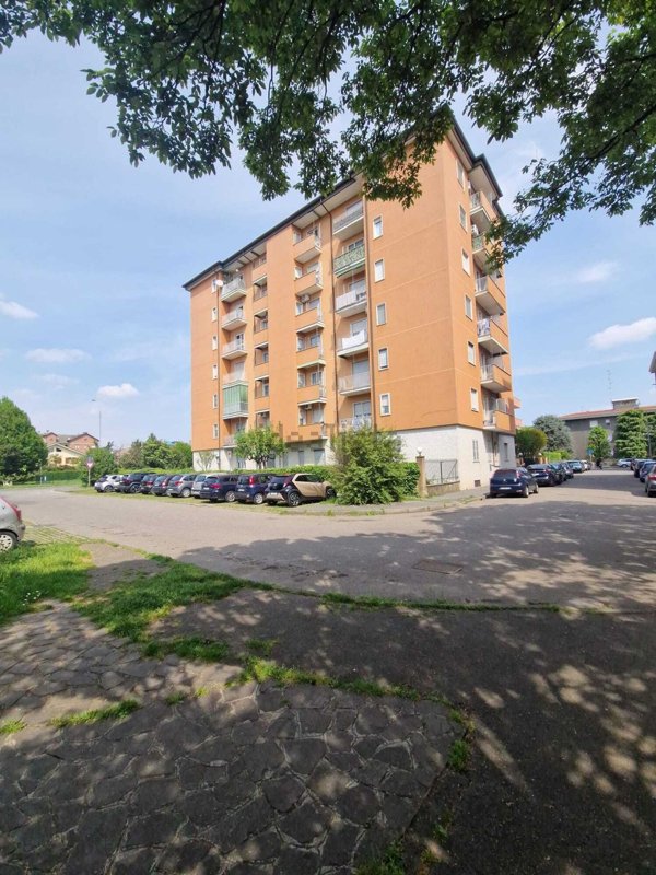 appartamento in affitto a Garbagnate Milanese