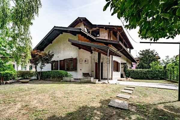 casa indipendente in affitto a Garbagnate Milanese in zona Bariana