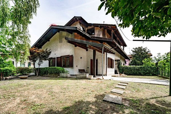 casa indipendente in affitto a Garbagnate Milanese in zona Bariana