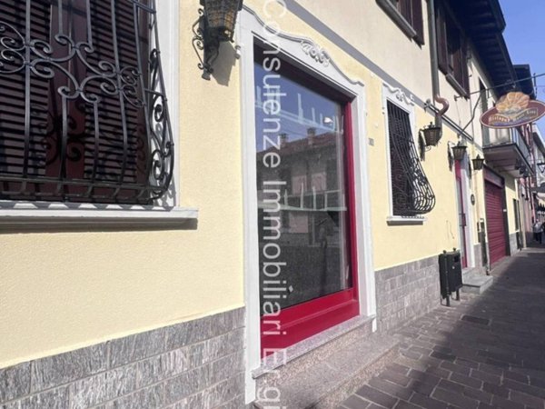 negozio in affitto a Garbagnate Milanese