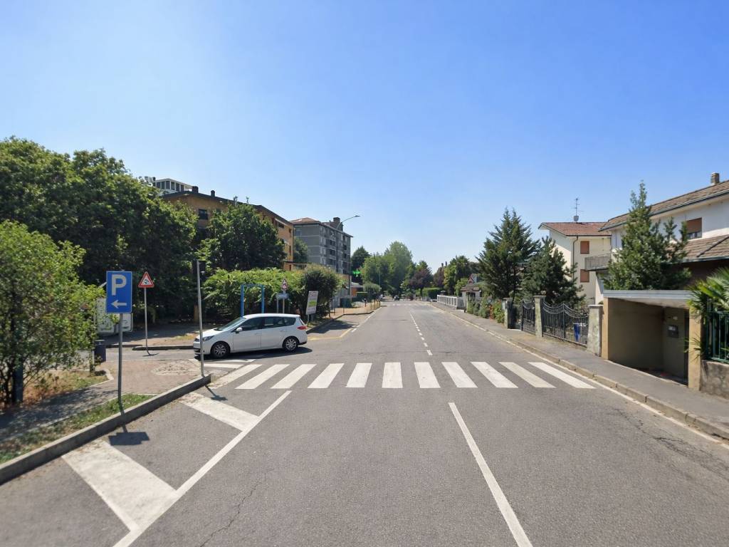 negozio in affitto a Garbagnate Milanese in zona Bariana