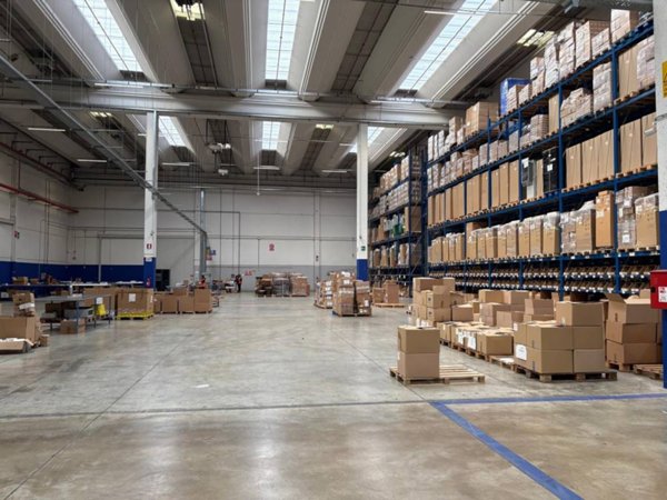 locale commerciale in affitto a Gorgonzola